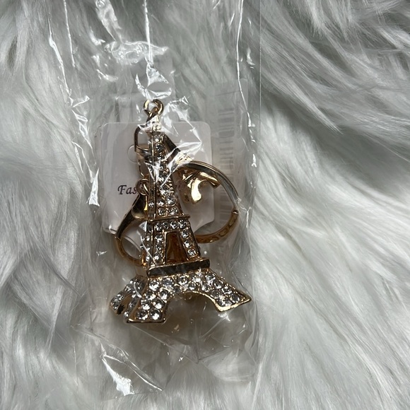 NEW❤️ Eiffel Tower Keychain with Sparkling Rhinestones - Picture 14 of 14